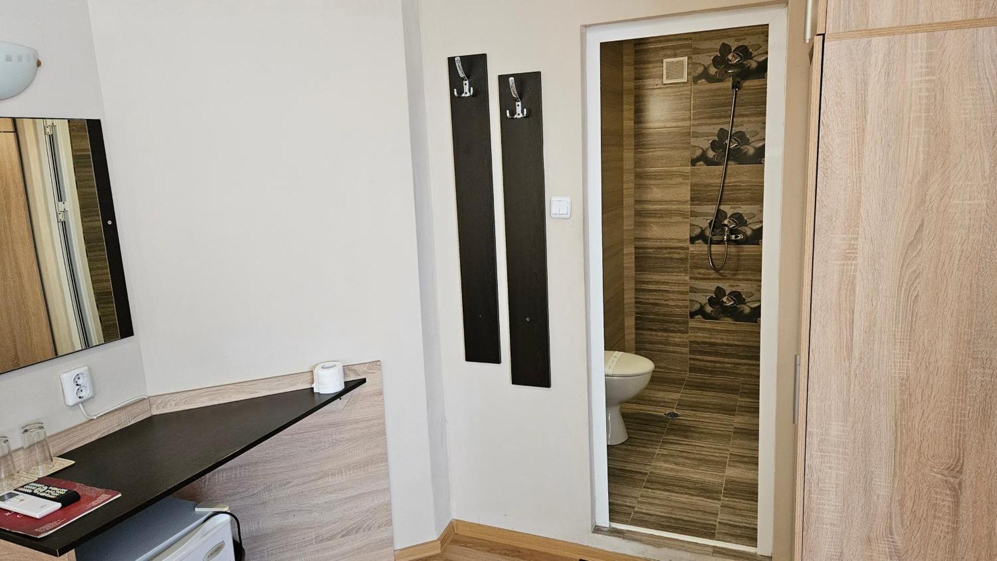 וארנה Caprice Family Hotel מראה חיצוני תמונה